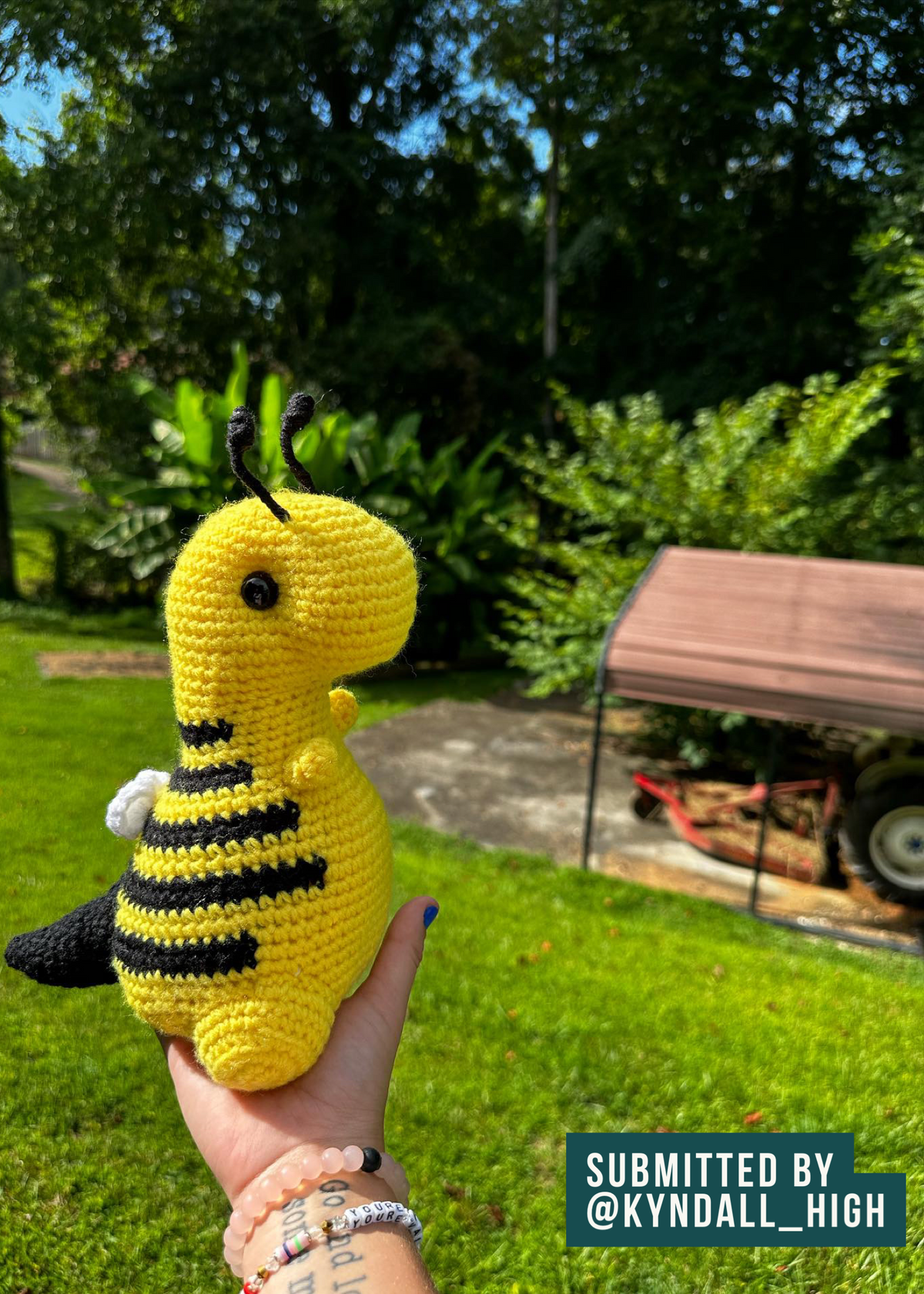 Sting the Bumblebee - Chubby Dinosaur