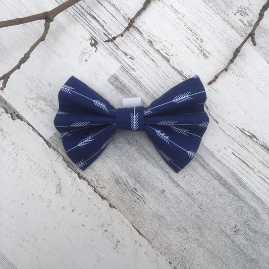 Blue Arrows - Slip-on Bow Tie