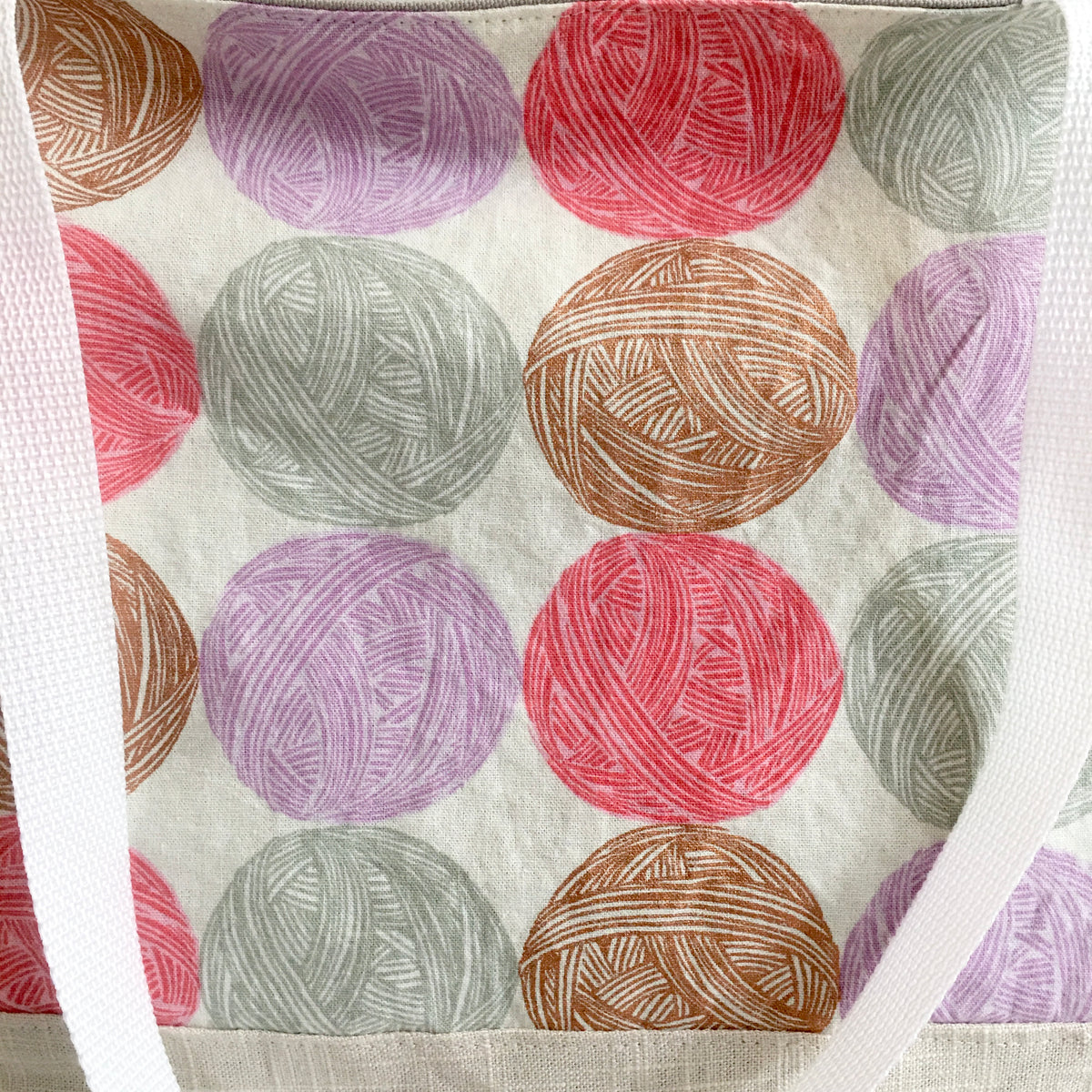 Large Yarn Ball - Travel Tote Bag