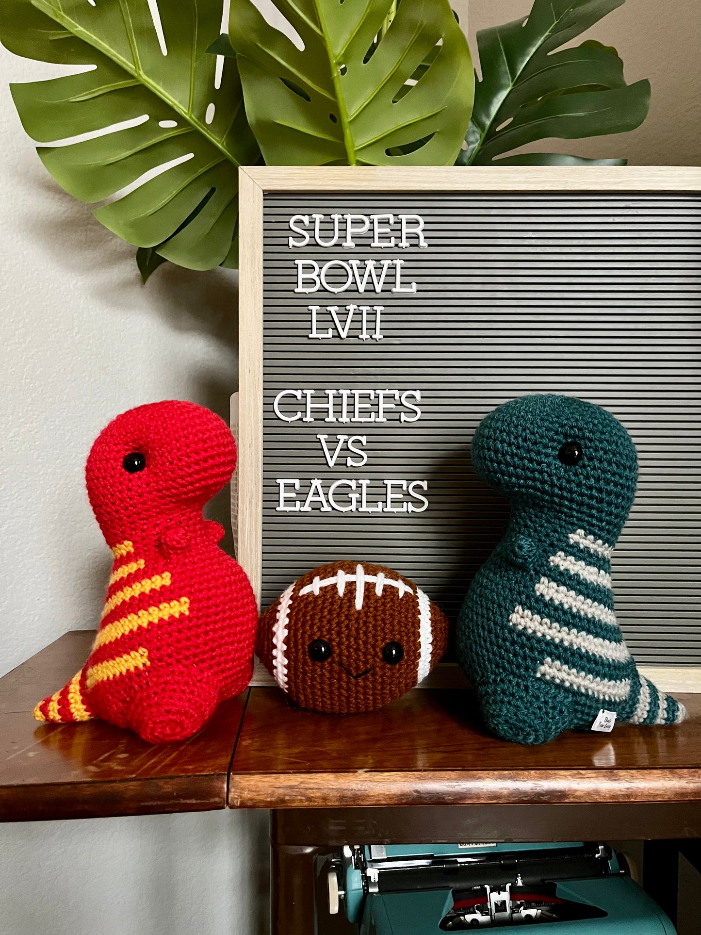 Super Bowl LVII Chiefs vs. Eagles - Chubby Dinosaur